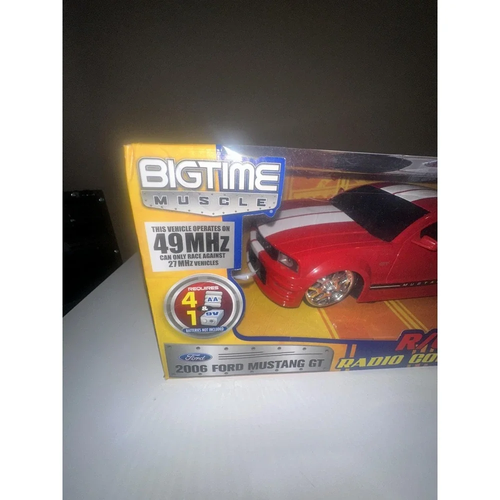 Jada Toys Bigtime Muscle 2006 Ford Mustang GT R/C 49MHz Full Function Red‎ Car